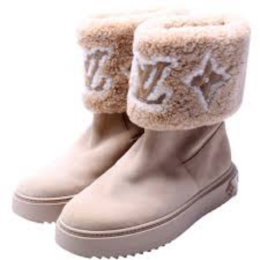 Louis Vuitton snowdrop flat ankle boot